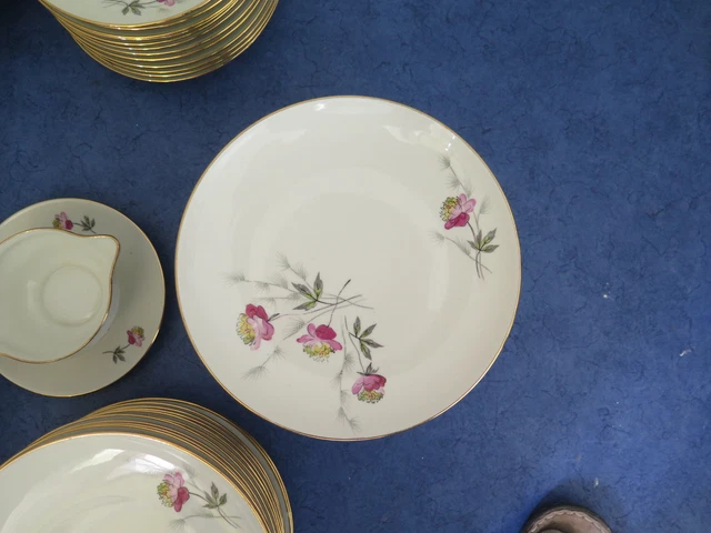 Grand service de table porcelaine de Limoges frise or 24 carats double couche - Vendu
