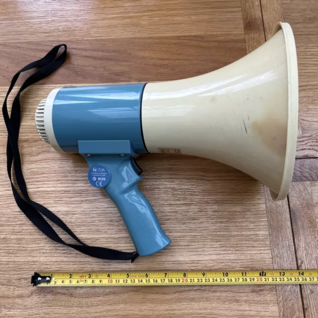 TOA Battery Powered PA Megaphone Loud Speaker Hailer - Handheld Bullhorn