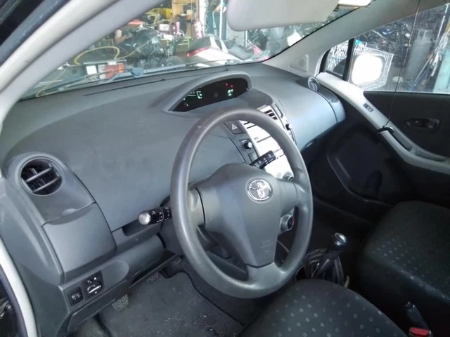 Airbag Passager / Tableau De Bord Pour Toyota Yaris III (2011-2020) - Pièce D'occasion - Réf OE 739600D111