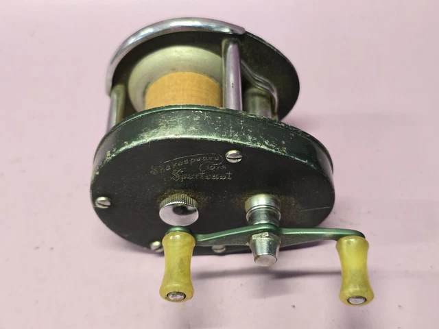 VINTAGE FISHING REEL Shakespeare Sportcast 1973 Model FK