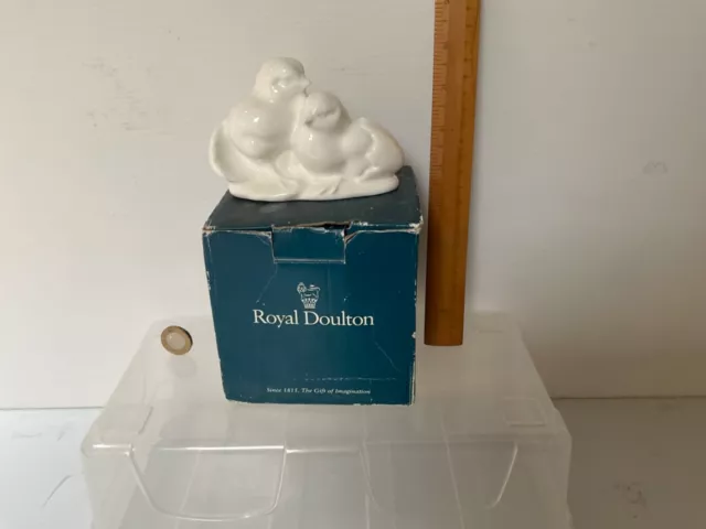 Boxed Royal Doulton Images White Figurine Animal Birds New Arrival Hn3551