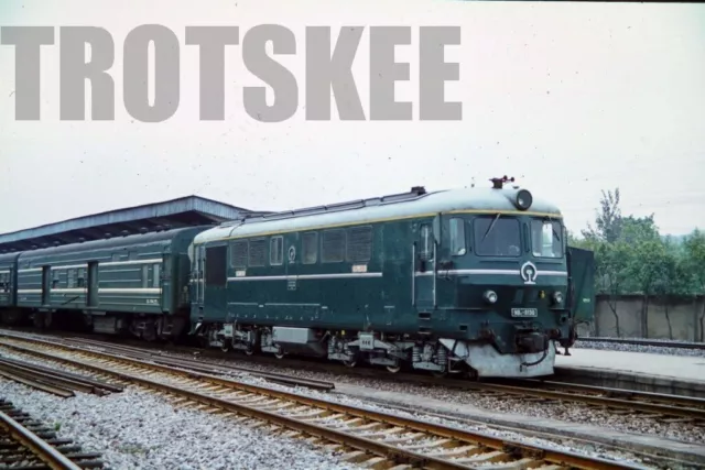 35mm Slide CR China Chinese Railways Diesel Loco ND 0130 c1981 Original