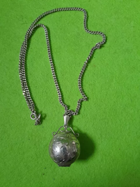 925 Silver Necklace With A Silver Opening Locket.