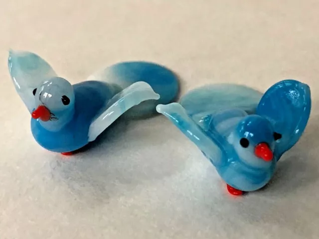 Vintage New Old Stock MURANO Style ART GLASS PAIR Of Charming Small BLUEBIRDS