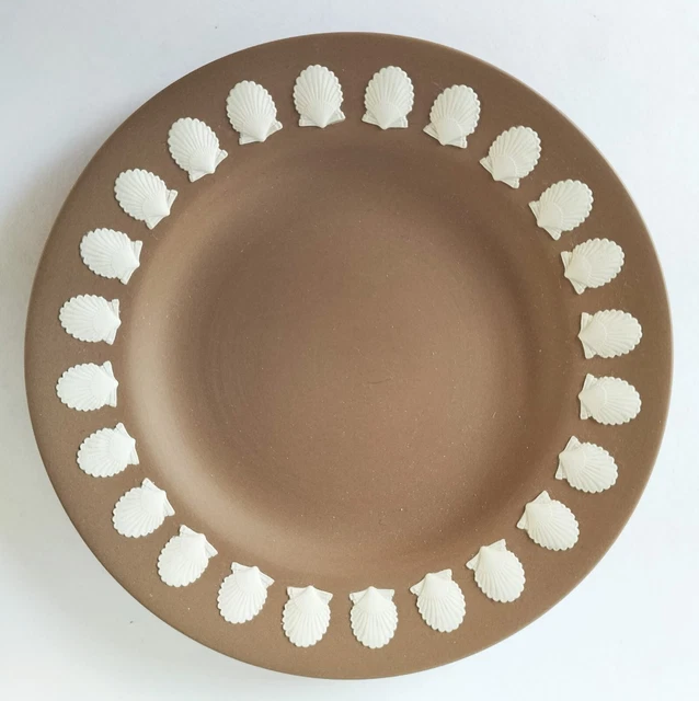 Wedgwood Marrone Jasperware Piastra Conchiglie