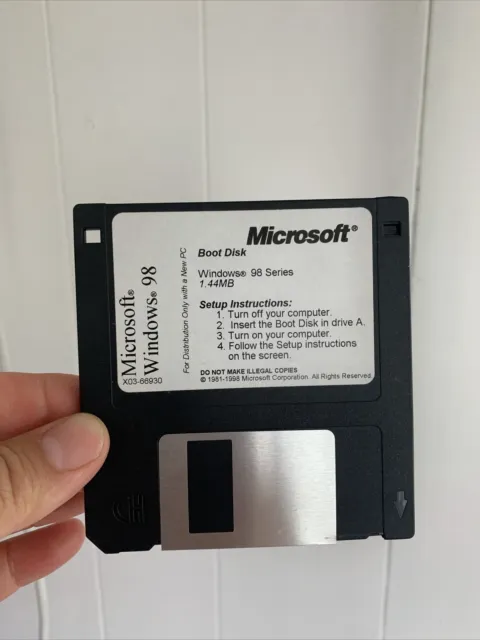 Vintage Microsoft Windows 98 Series Original Boot Disk 3.5 Floppy 1.44 MB