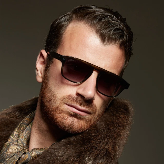 Lunettes De Soleil Épaisses Hally & Son HS878 Style Moscot - Noir Acétate Italie - UV400