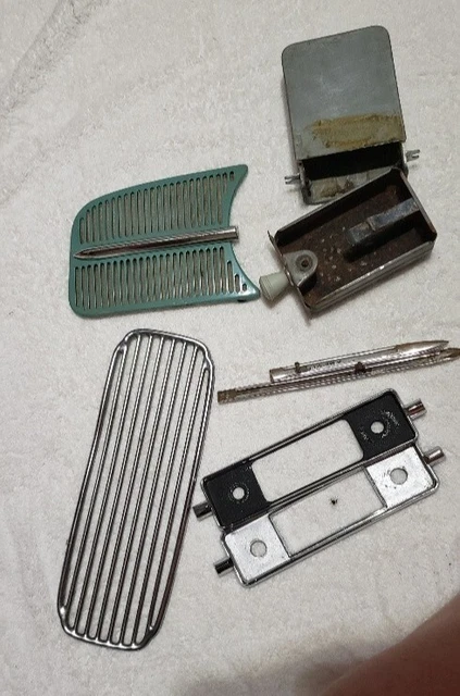 Original Dash Parts 1968-later VW Bug, Beetle, ashtray, trim, grill, radio trim Original Dash Parts 1968-later VW Bug, Beetle, ashtray, trim, grill, radio trim