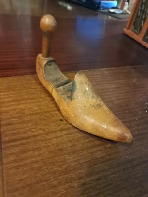 Vintage  Wooden Shoe Last Hinged Cobblers Size 6 Ladies Coat Hooks?Antique