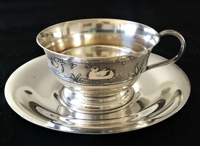 Grande tasse déjeuner en argent poinçon Minerve et sa sous-tasse à