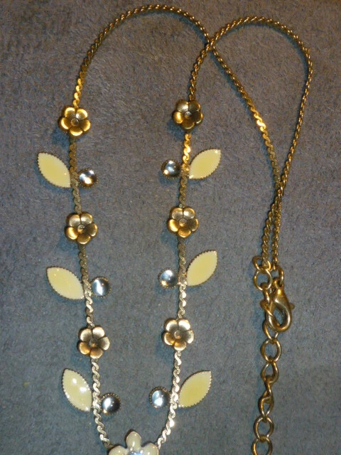 Collier Femme Pilgrim - Pendentif Fleur émaillée Bleue Avec Strass, Laiton Doré, Occasion