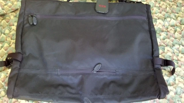 TUMI 536C Ballistic Nylon Gray Bi Fold Dress Suit Carry-On Garment Bag Black
