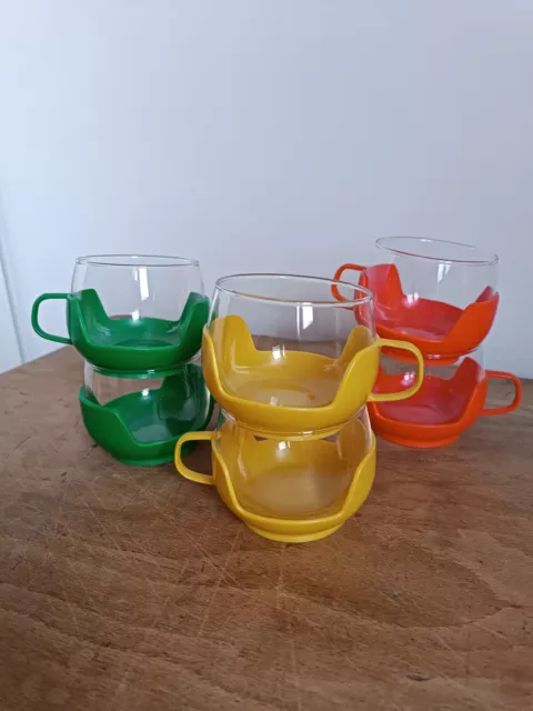 6 tasses vintage en verre et support plastique amovible années 70