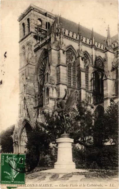 CPA AK CHALONS-sur-MARNE - Gloria Visctis et la Cathedrale (742773)