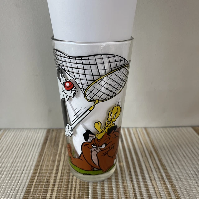 Vintage 1976 Looney Tunes Sylvester and Tweety Bird Pepsi Collector Series Glass