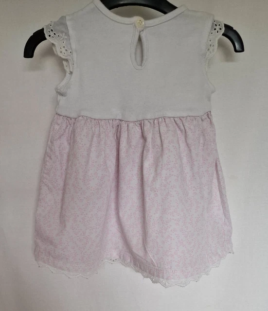 Pacchetto vestiti per bambine età 3-6 Mths. Usato. Buone condizioni. Marche miste. 6
