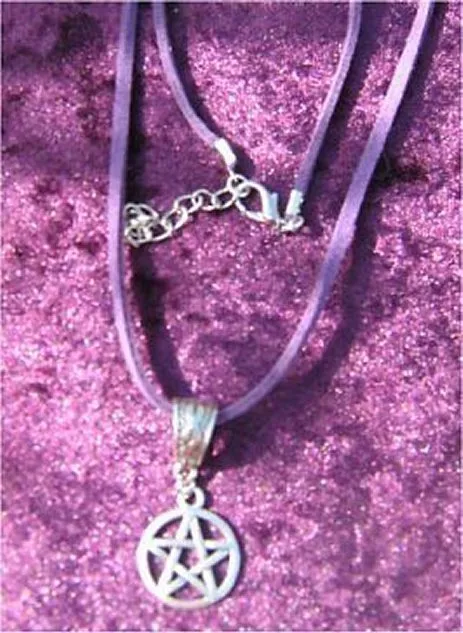 Pretty Pentacle Pentagram Necklace - Protection