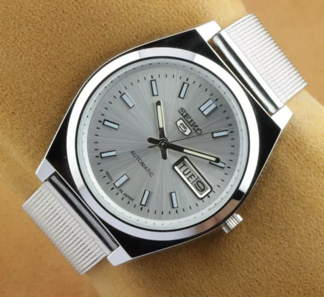 Vintage Seiko 5 Elegante Argento 6309A Automatico Giappone Men Orologio da Polso