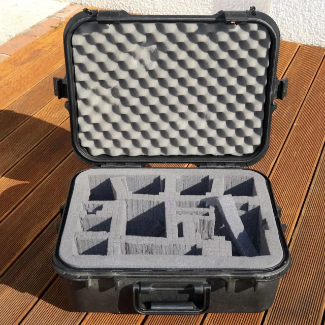 Doskocil Camera Guard Waterproof Hard Case for Hasselblad Mamiya Bronica Camon