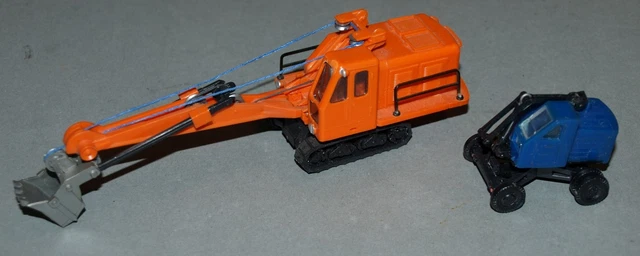 Excavatrice remorquée - modèle Spider 800 de FCM - Toy Construction