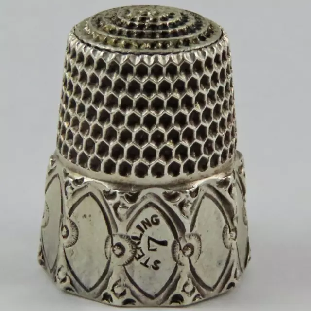 Antique Simons Bros. Oval Panel Size 7 Sterling Silver Sewing Thimble