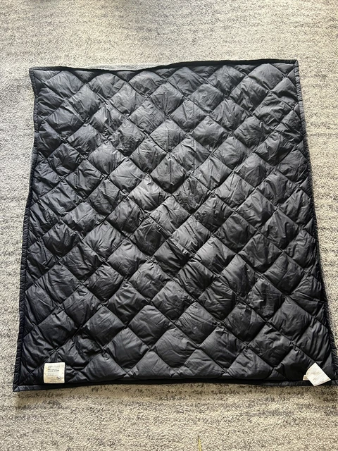 Eddie Bauer Goose Down Blanket/Throw Sherpa Fleece black Gray -  52 X 60