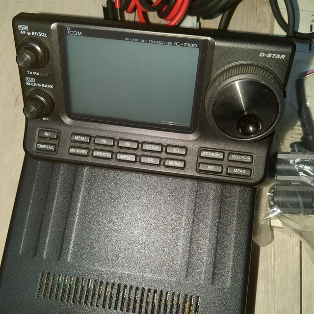 ICOM IC-7100 HAM Radio 100W HF/VHF/UHF All Mode Mobile Transceiver ...