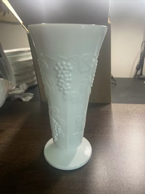 Indiana Colony Harvest Grape White Milk Glass 8" Tall Vase LB1200