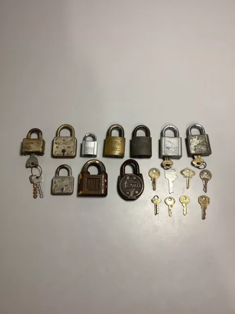 Large Lot Of Vintage Padlocks & Keys - Elgin, Master, Chicago Lock, Corbin, Yale