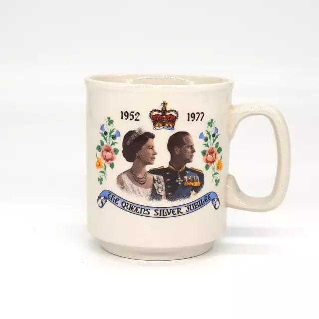 Vintage Queen Elizabeth II Silver Jubilee 1977 Cup Mug Made In England