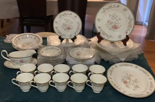 Minton JASMINE, 55-Piece Bone China Dinnerware Set, Service for 10 , England