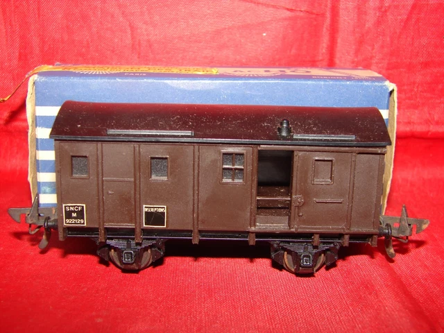 Train HO Hornby- acHO Lot de 9 wagons divers TBE en boîtes d'origines - Modélisme