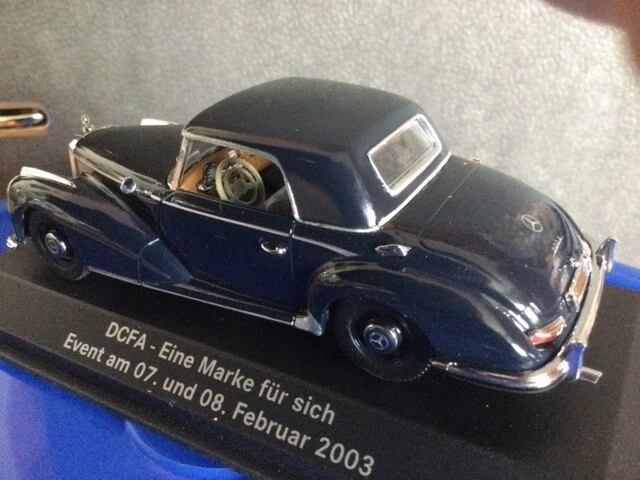 Modèle réduit de voiture Mercedes-Benz 300 S Coupé bleu, Classic, 2003, 1:43, course 2