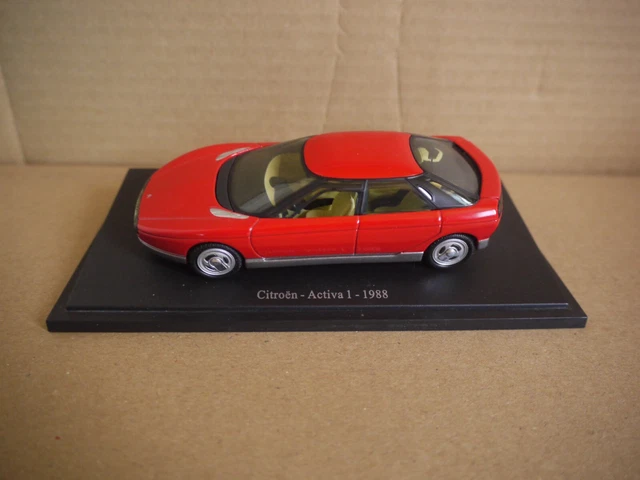 Spark - MG SVR 2004 rouge réf. S0439 BO 1/43 - FR Spark - MG SVR 2004 rouge réf. S0439 BO 1/43 - FR