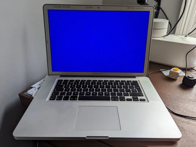 Apple MacBook Pro FAULTY DISPLAY Core i7 2.2 15.4" Laptop MD318LL/A Late 2011 Apple MacBook Pro FAULTY DISPLAY Core i7 2.2 15.4" Laptop MD318LL/A Late 2011