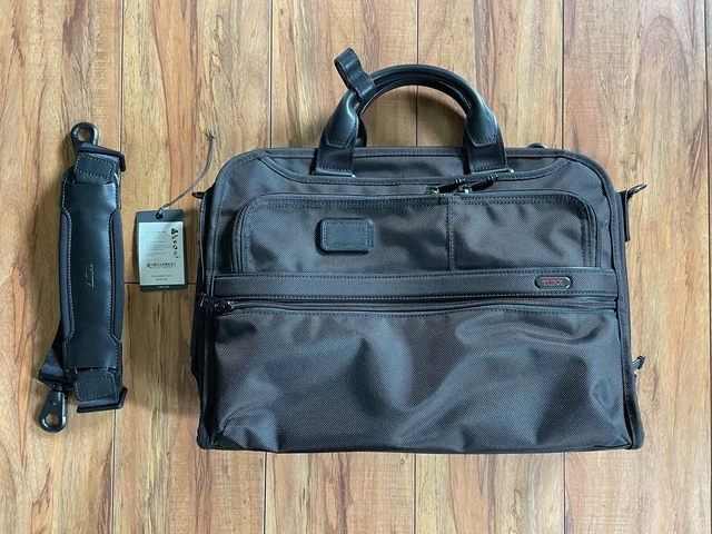 Tumi 2603120D0 Gen 4.3 Small Screen Expandable Briefcase  14” Pilot Bag Business