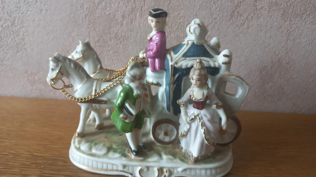 BOITE OU BONBONNIÈRE PORCELAINE DE SEVRES! XIX E Début XX E DÉCOR SCÈNE