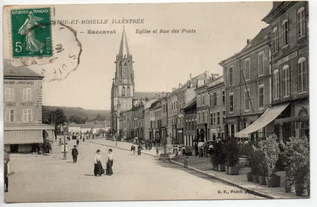 BACCARAT - Meurthe et Moselle - CPA 54 - Eglise et rue des ponts