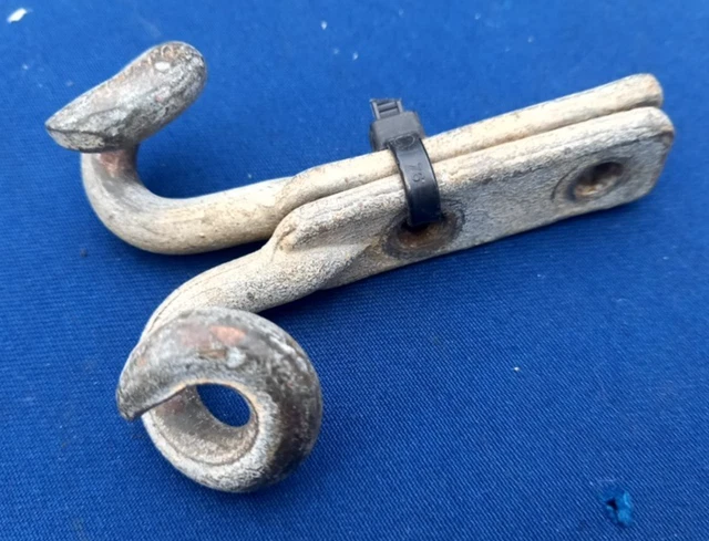 Hook for Tailgate Chain LH Part No. 332446 - John Craddock