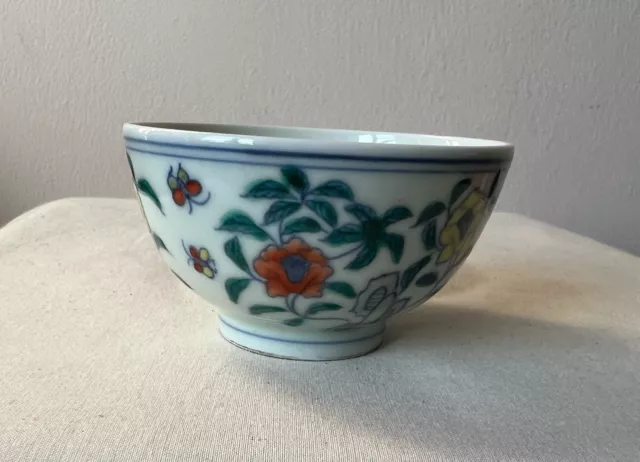 Fine chinese antique porcelain, Doucai of Yongzheng.  Dia 3 1/4 inches