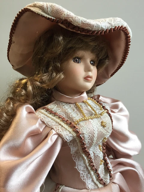 Poupée en porcelaine de luxe - Collection