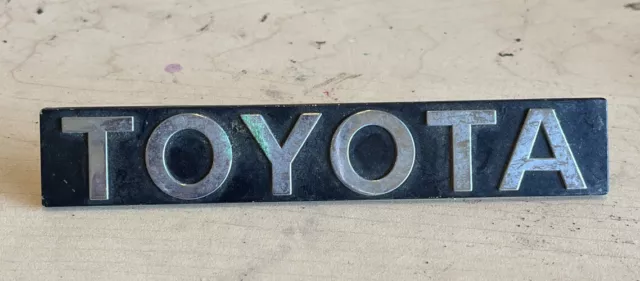 Vintage 1981 82 83 Toyota Celica Rear Deck Trunk Lid Emblem Oem 75443-14200