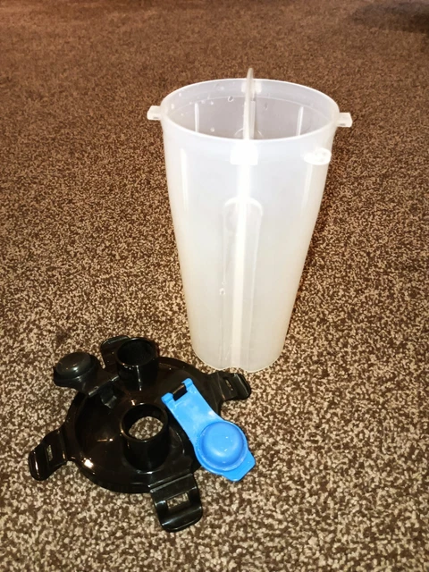 Shaker Proteico 2 Sezioni - Vano Portaoggetti Bottiglia Palestra