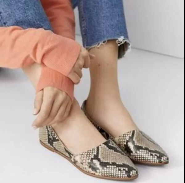 Aldo hotsell snakeskin flats