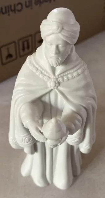 Avon Nativity Collectible Wise Man King White Porcelain Bisque Figurine 1982