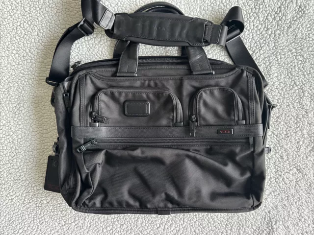 Tumi   Alpha 2 T-Pass  Screen Laptop Slim Black Briefcase  Shoulder Bag  26516D2
