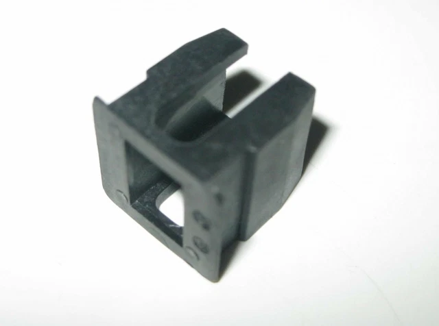 Clips De Fixation Pare-chocs Mercedes 190E / 190D / W201 - Lot De 2