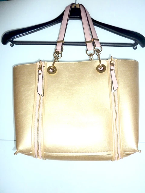 Pochette sales dorée parfois