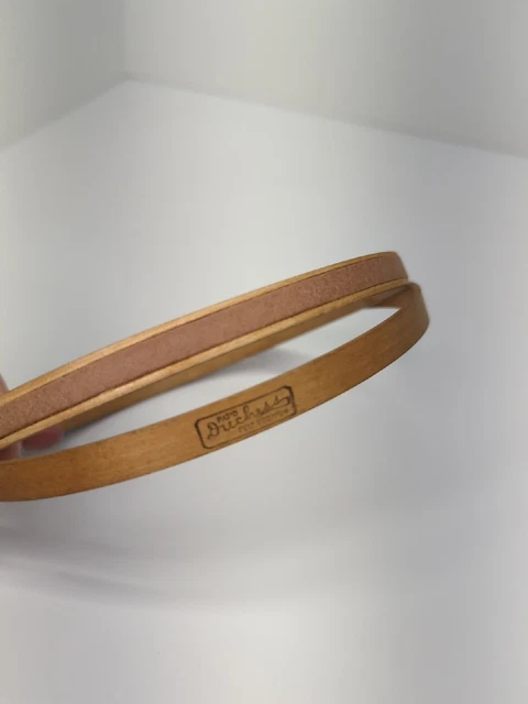 Cojín de fieltro punta de cruz bordado de madera Duchess de 6 pulgadas punto de cruz de colección