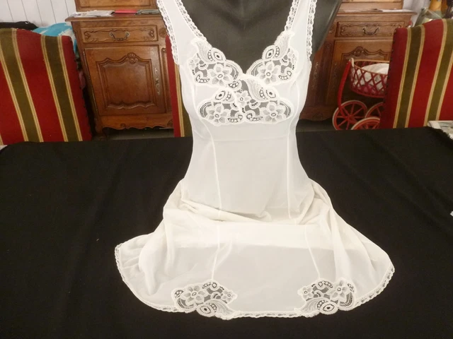 jolie combinaison & fond de robe vintage jolie dentelle  T 42 ref 20RT